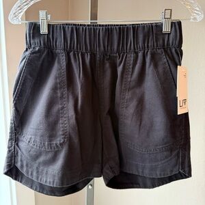 NWT LIV women’s black trail/ hiking shorts size small.